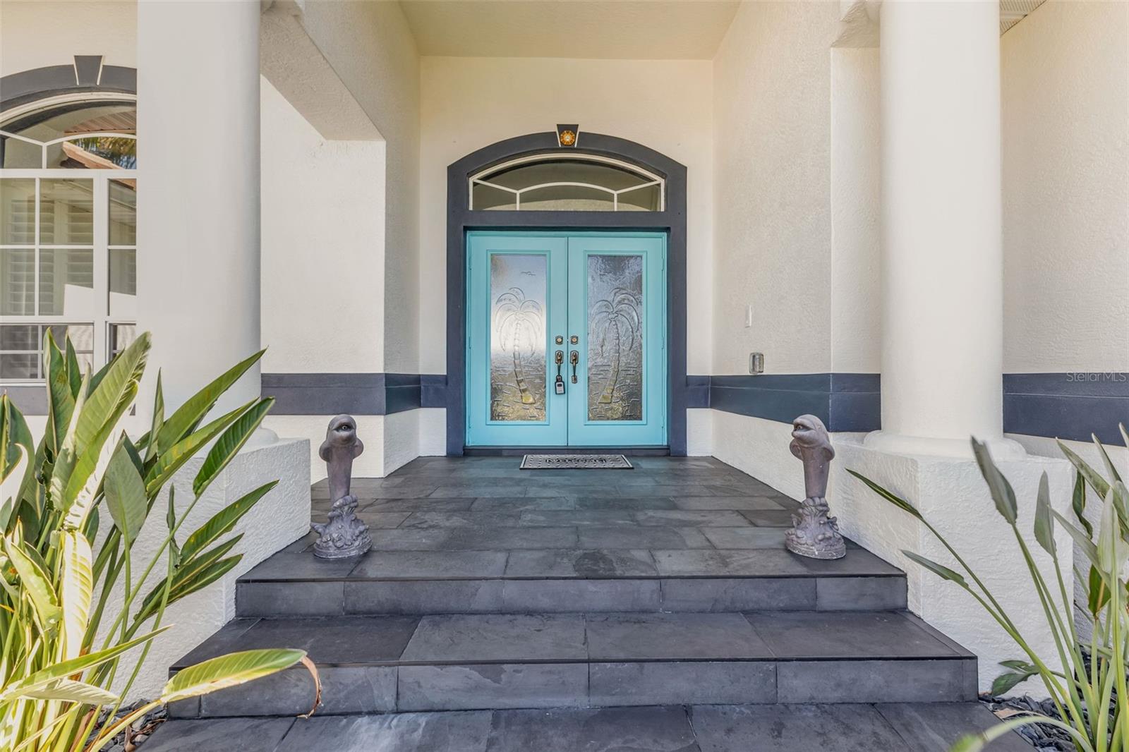 360 CAPRI ISLES CT