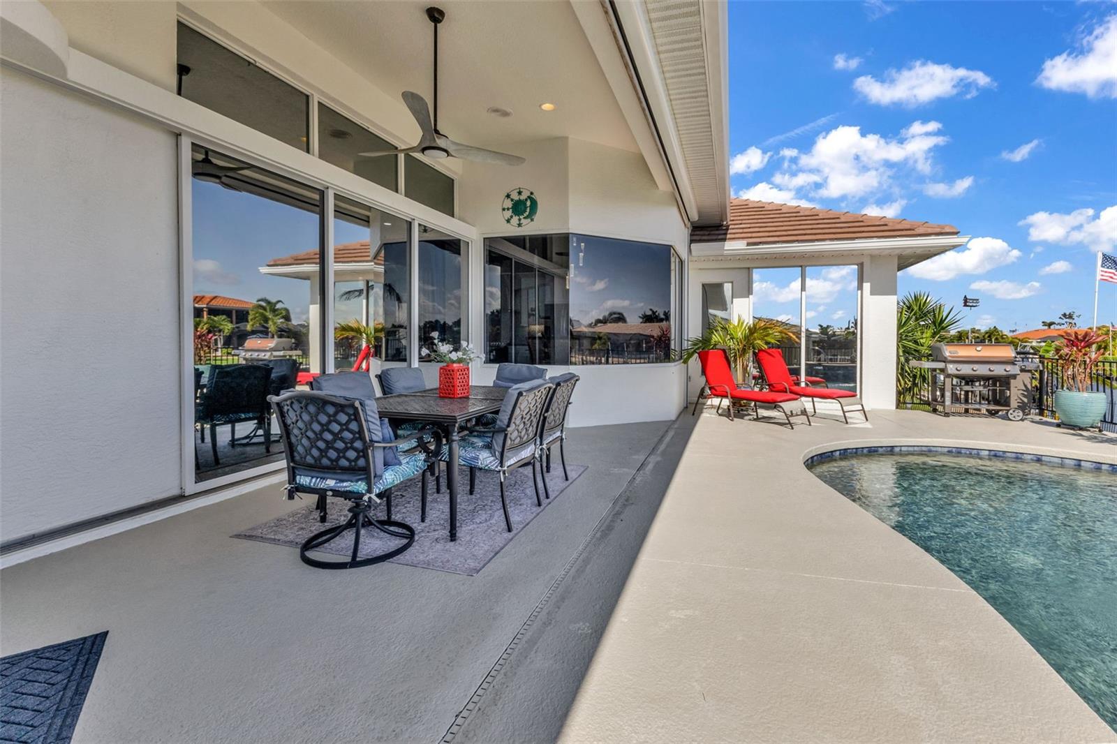 360 CAPRI ISLES CT