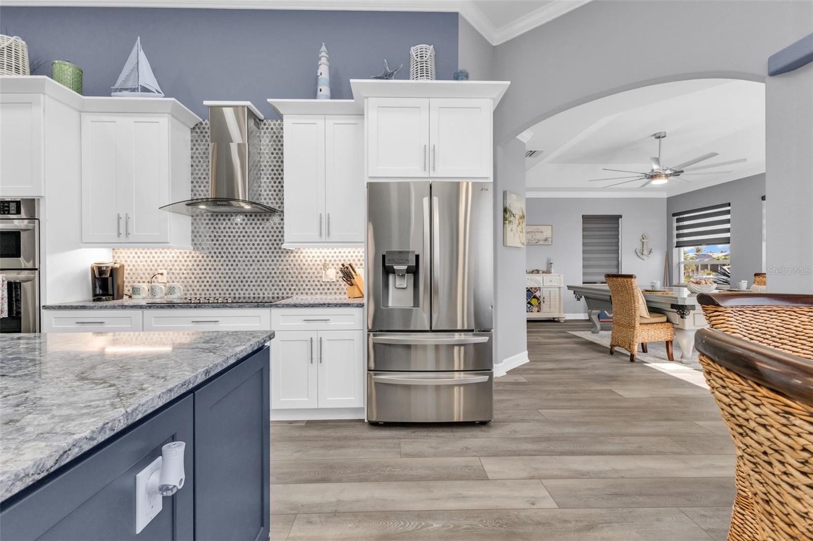 360 CAPRI ISLES CT