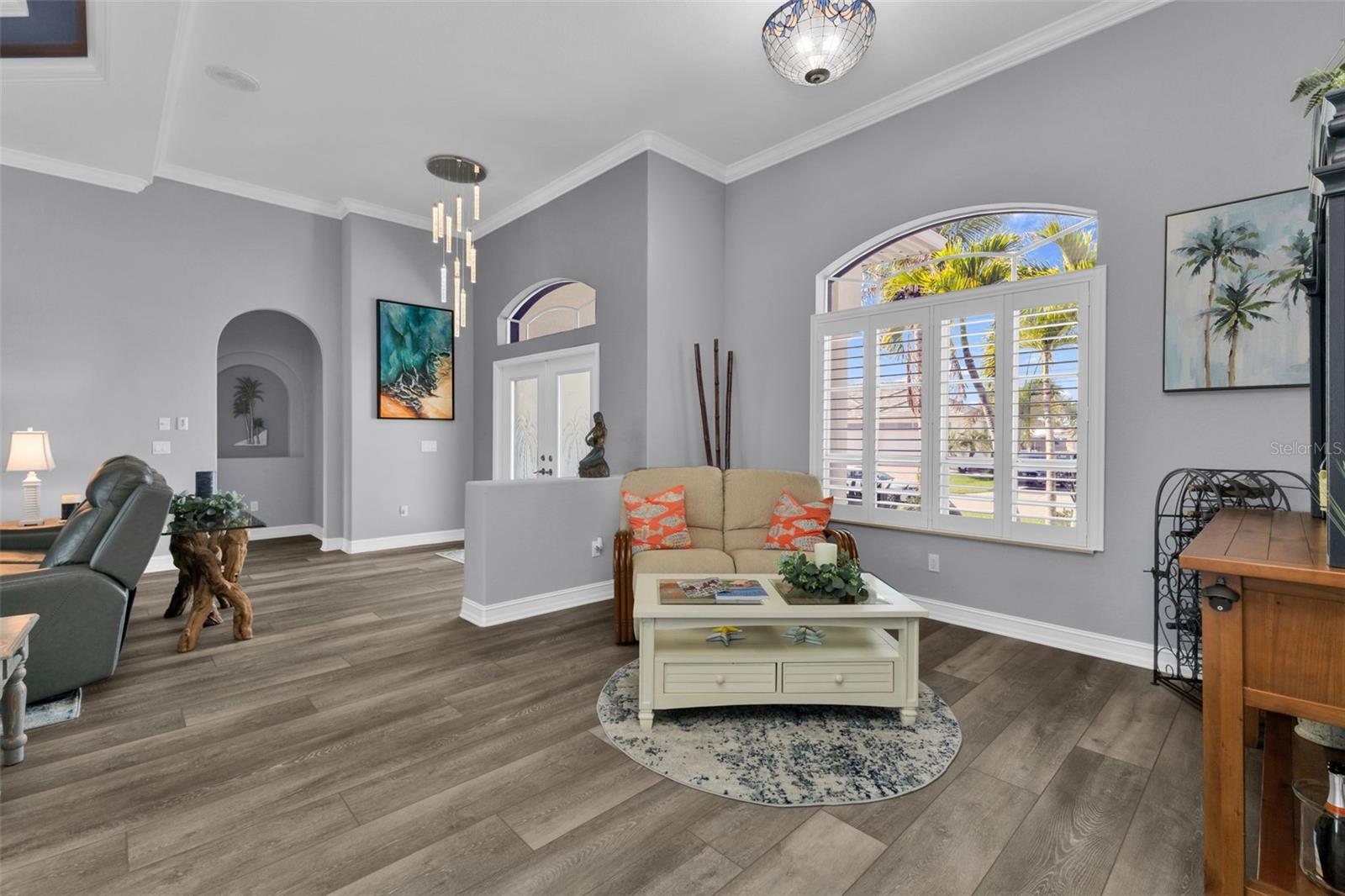 360 CAPRI ISLES CT
