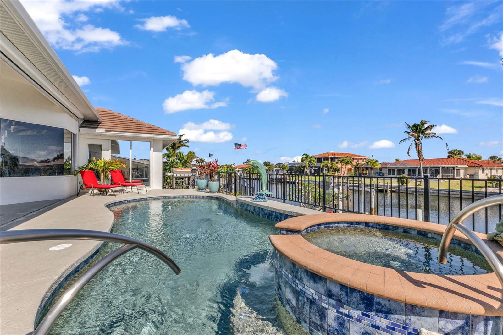 360 CAPRI ISLES CT