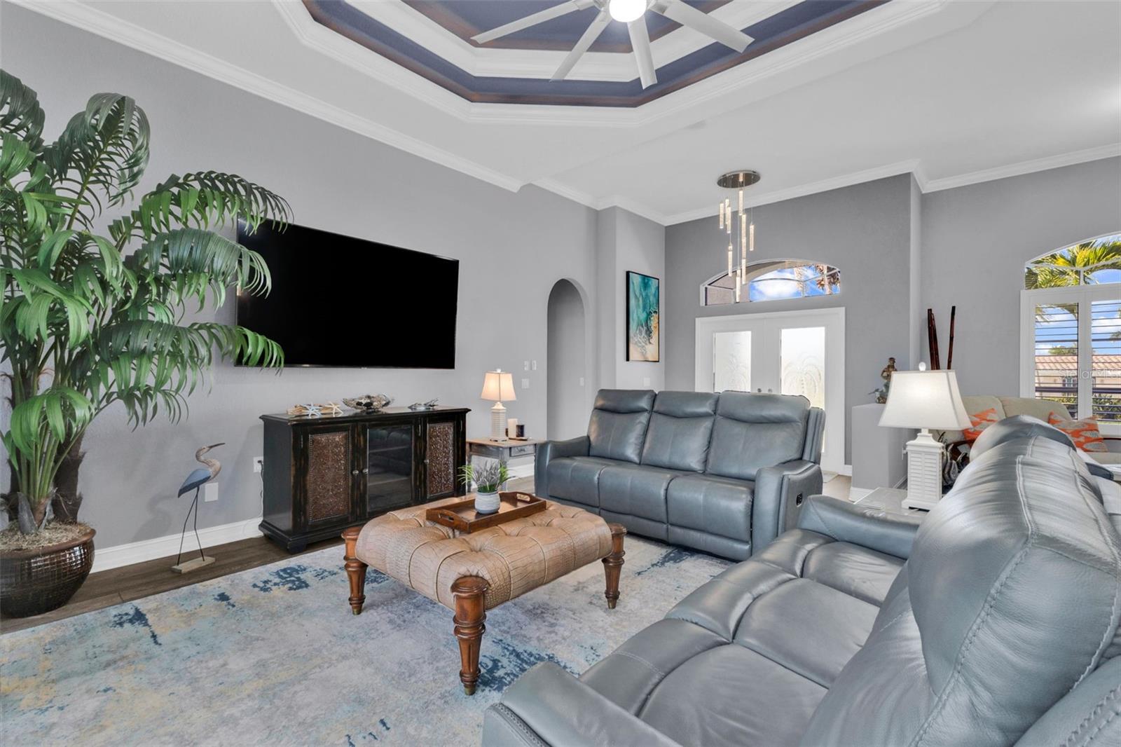 360 CAPRI ISLES CT