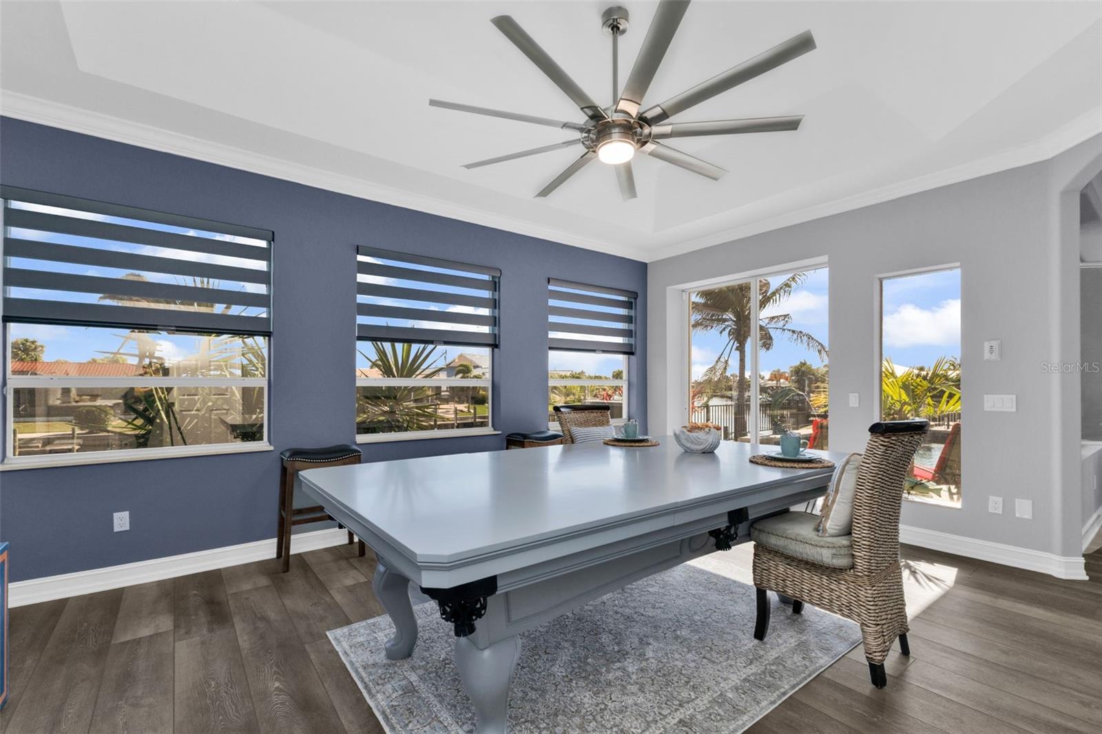 360 CAPRI ISLES CT