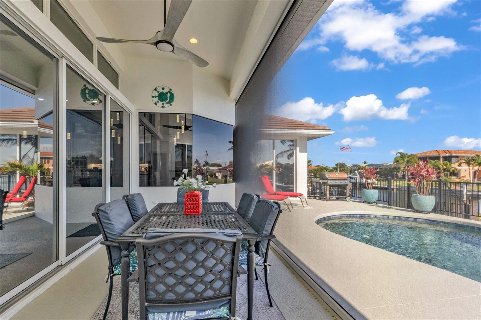 360 CAPRI ISLES CT
