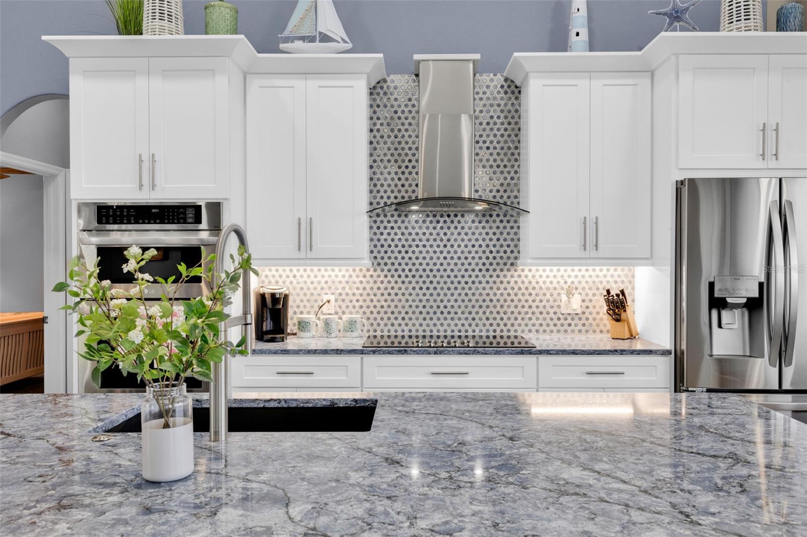360 CAPRI ISLES CT
