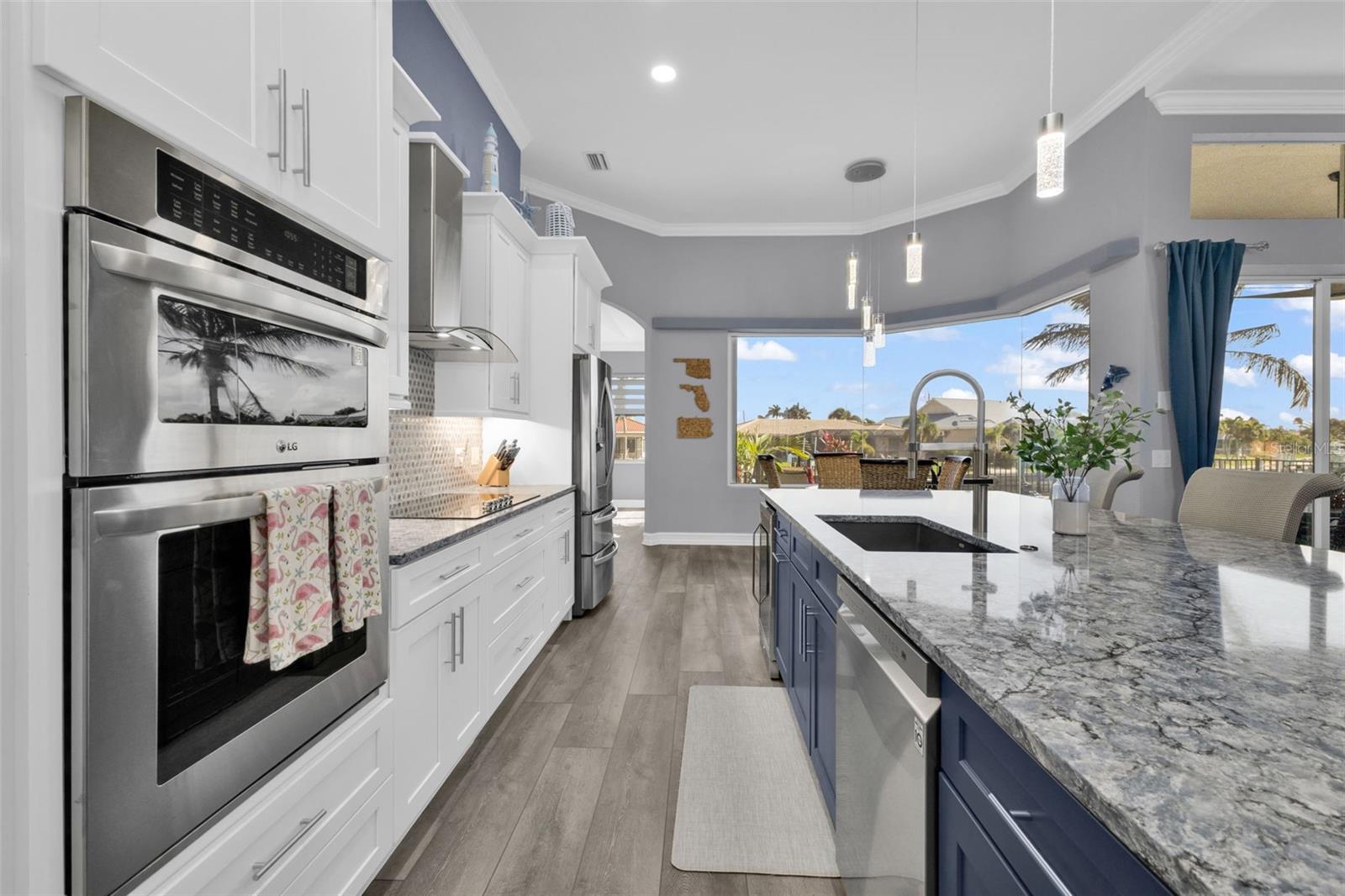 360 CAPRI ISLES CT
