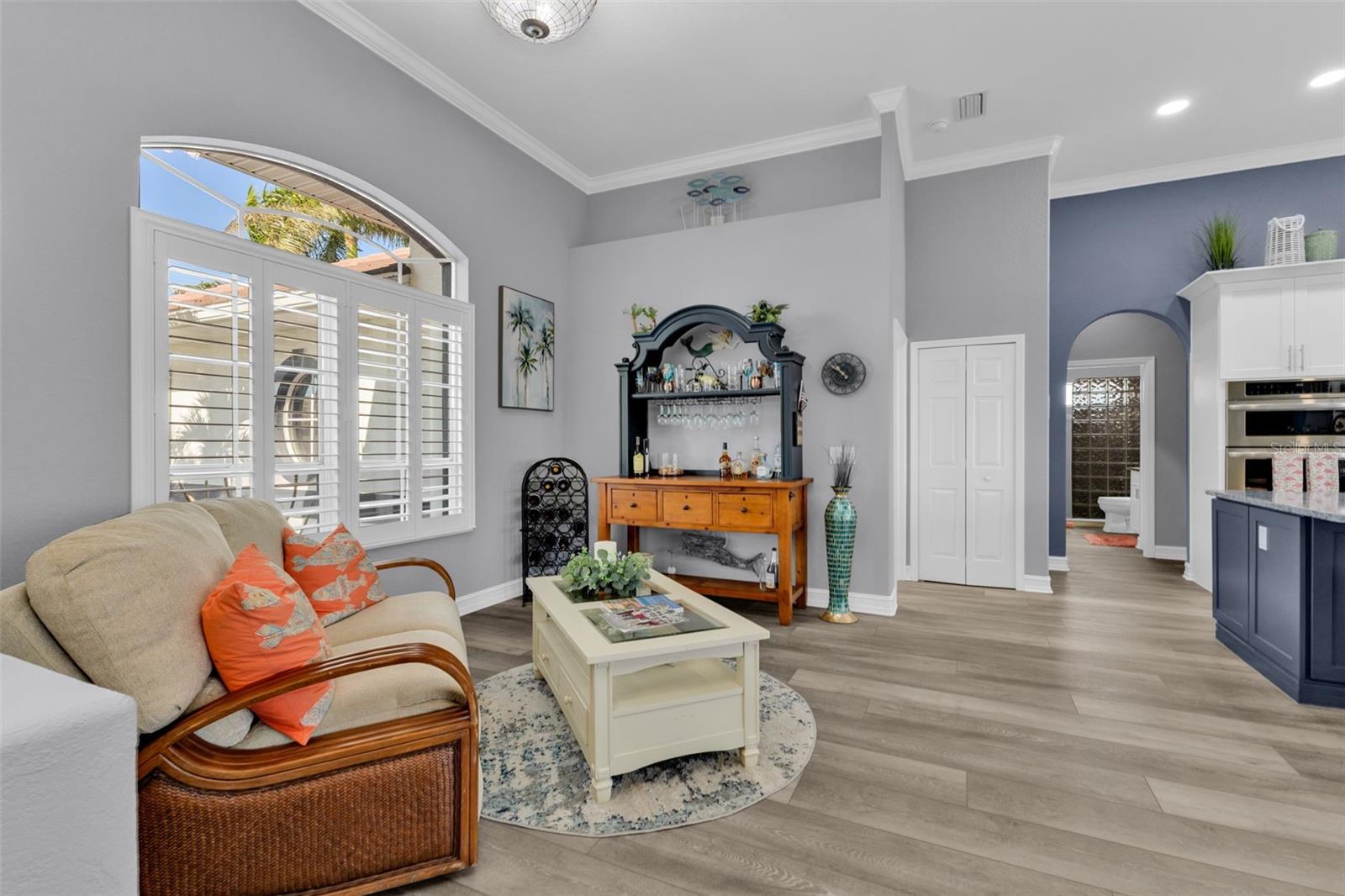 360 CAPRI ISLES CT