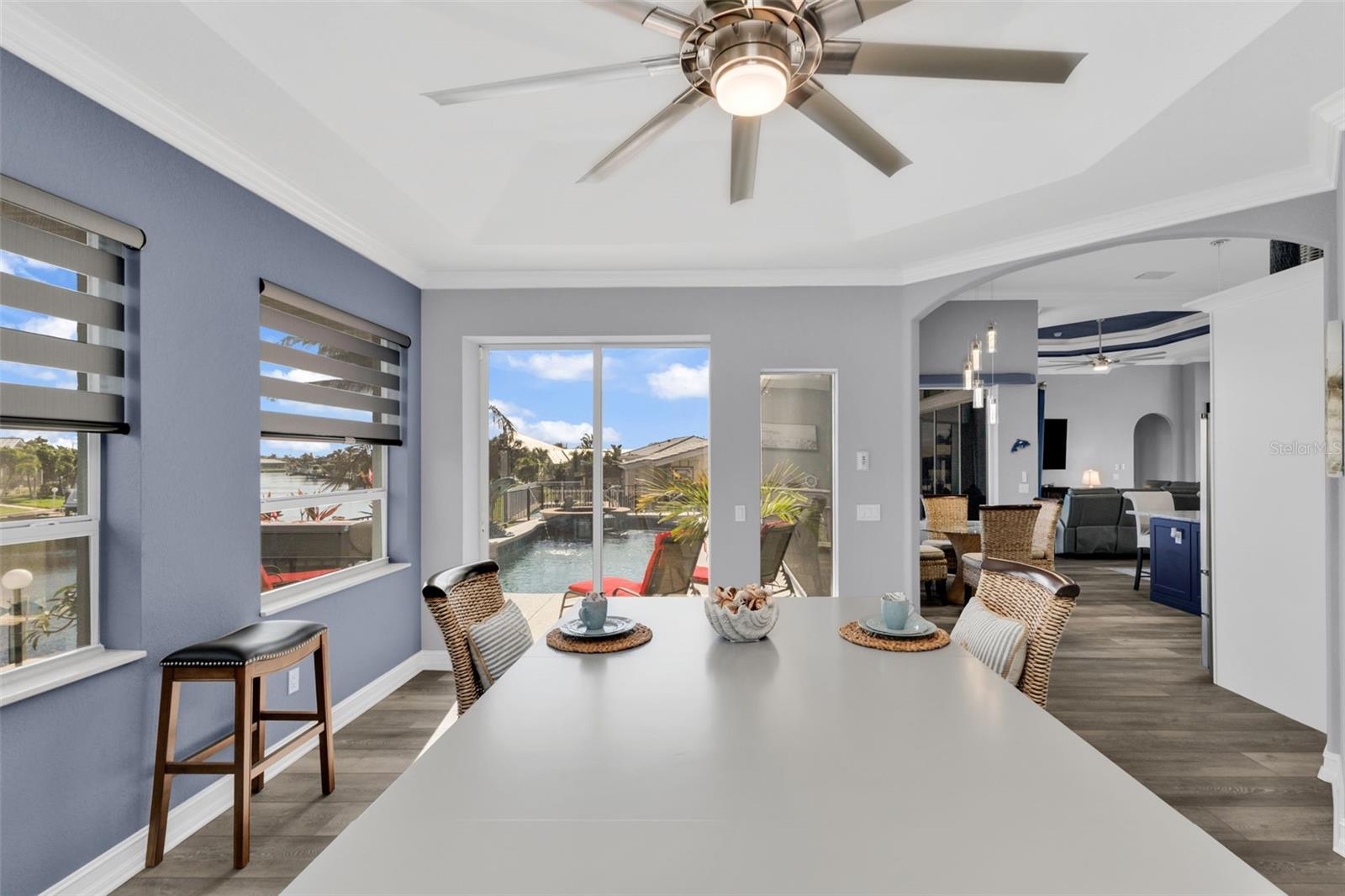 360 CAPRI ISLES CT