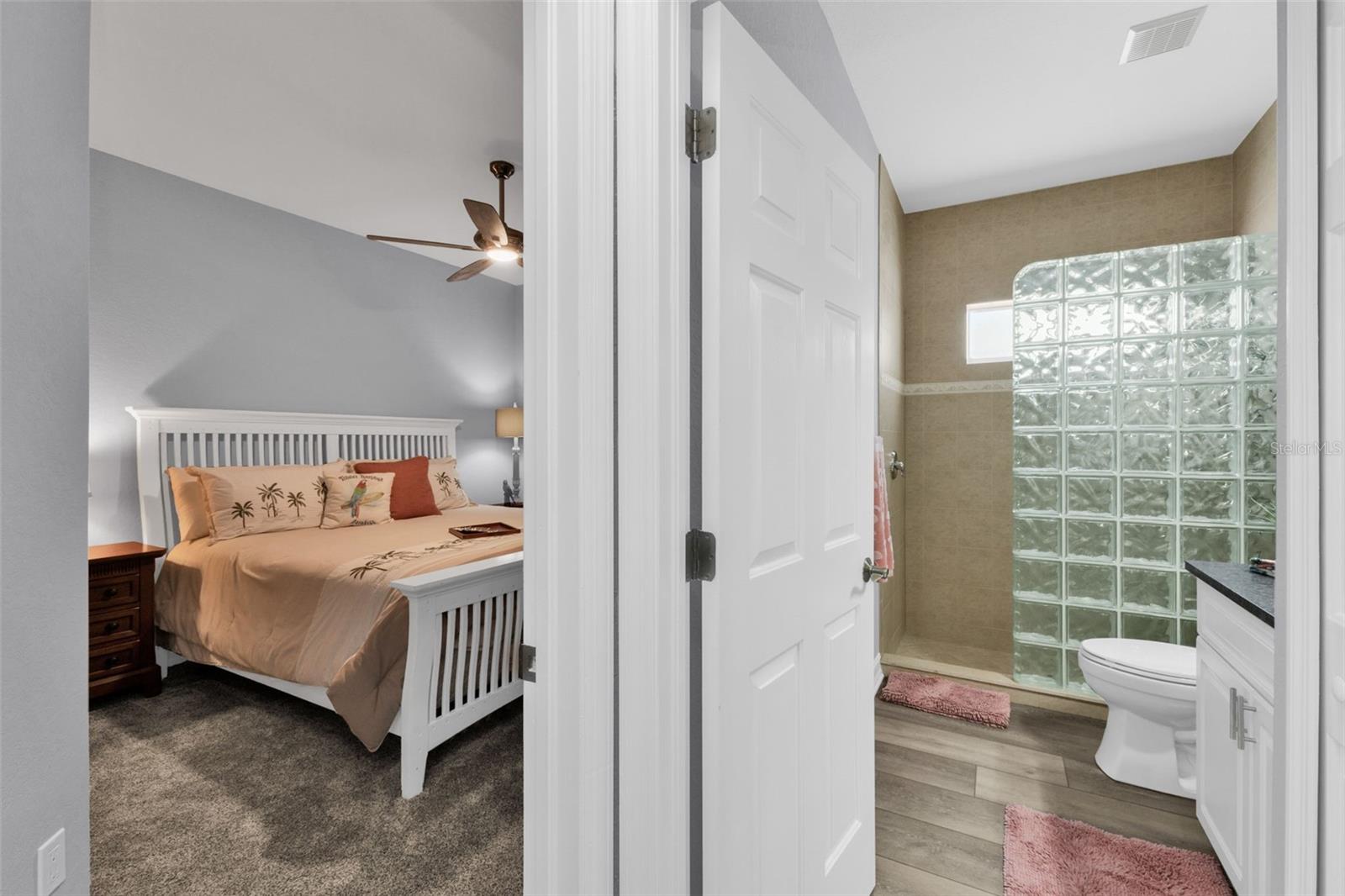 360 CAPRI ISLES CT