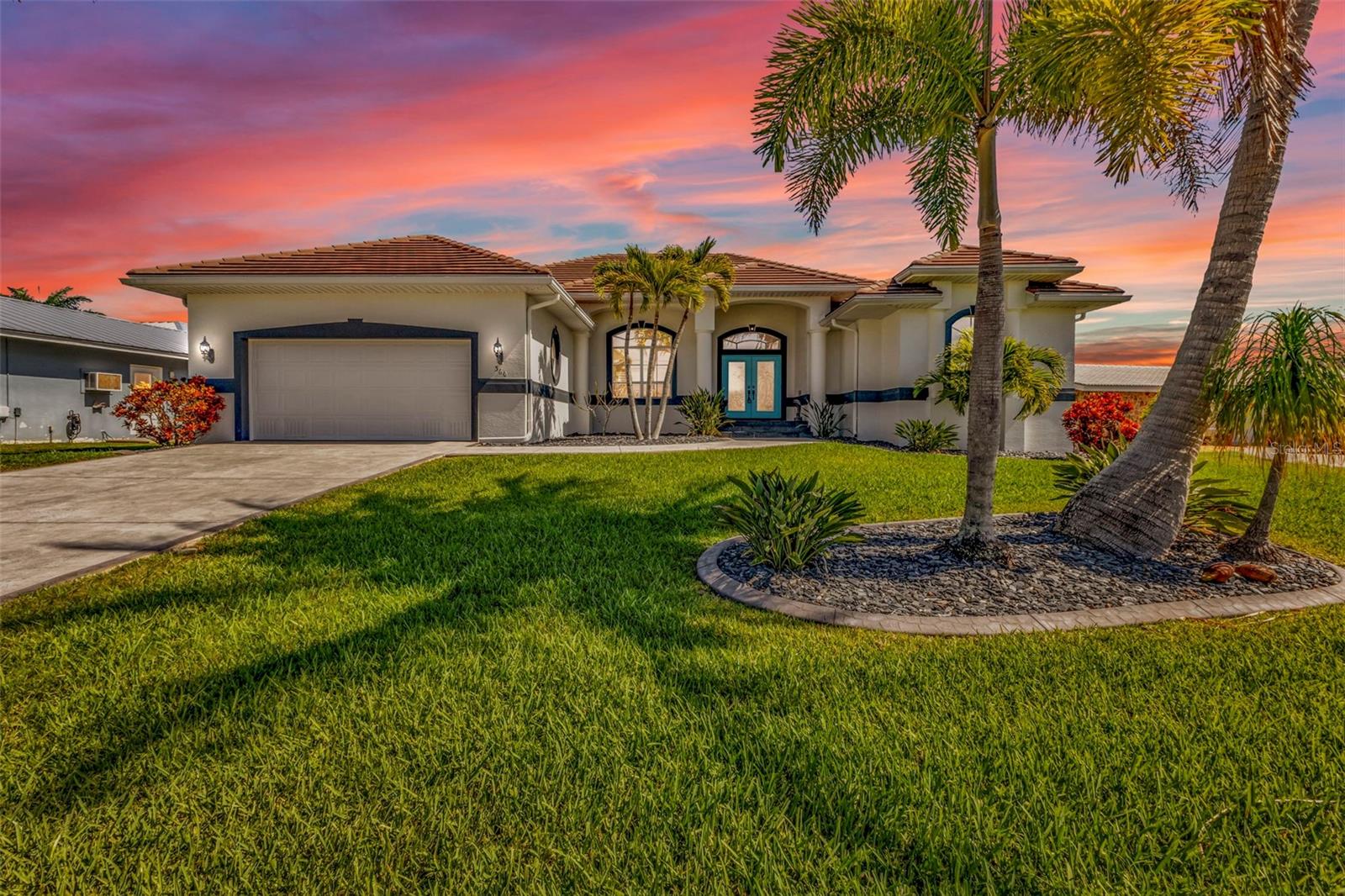 360 CAPRI ISLES CT