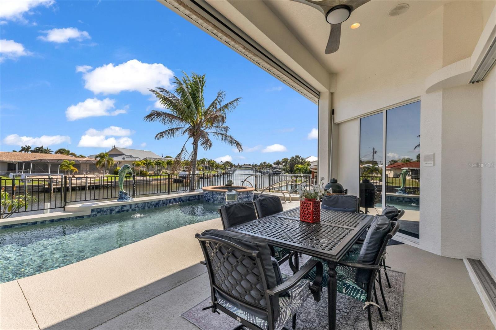 360 CAPRI ISLES CT