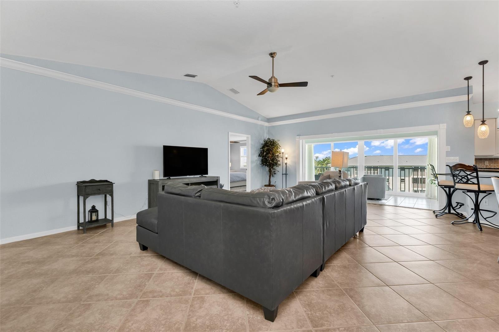 1250 W MARION AVE #141