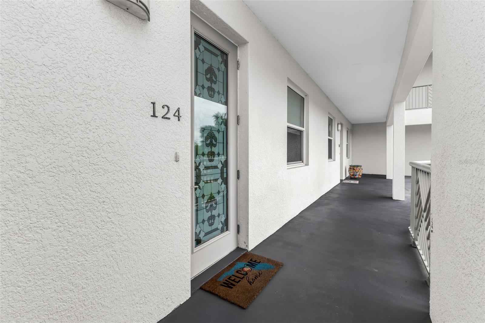 1425 PARK BEACH CIR #124