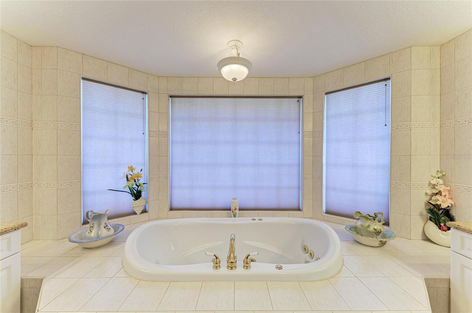 2839 CORAL WAY