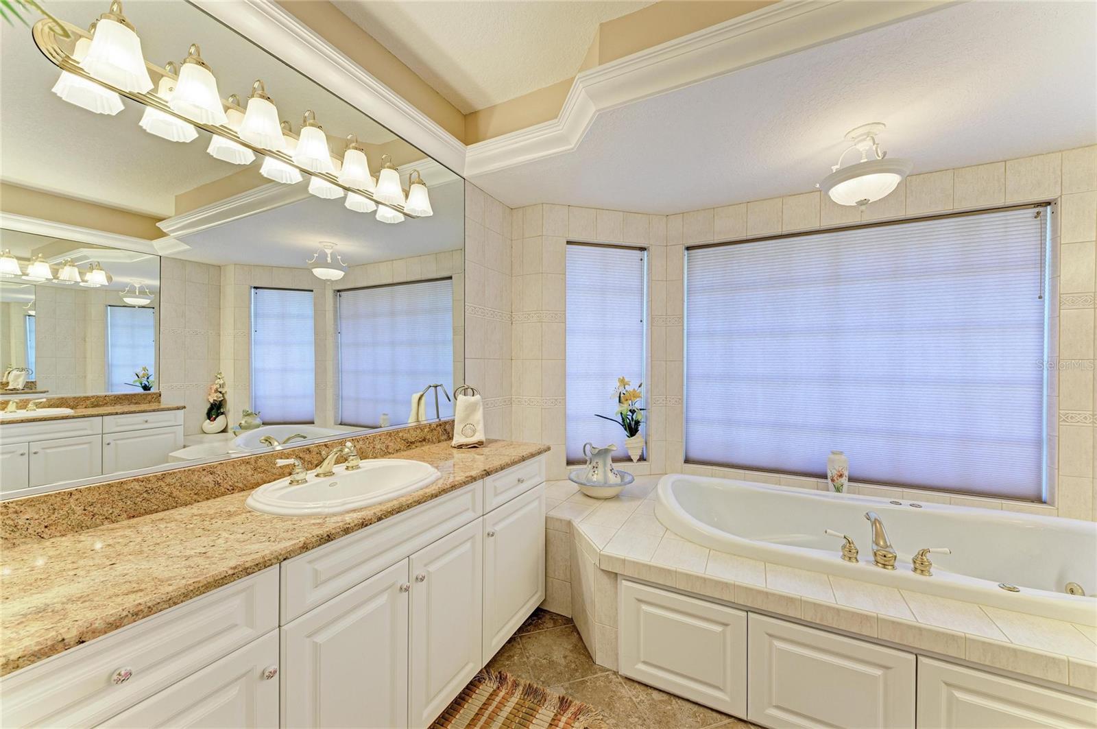 2839 CORAL WAY