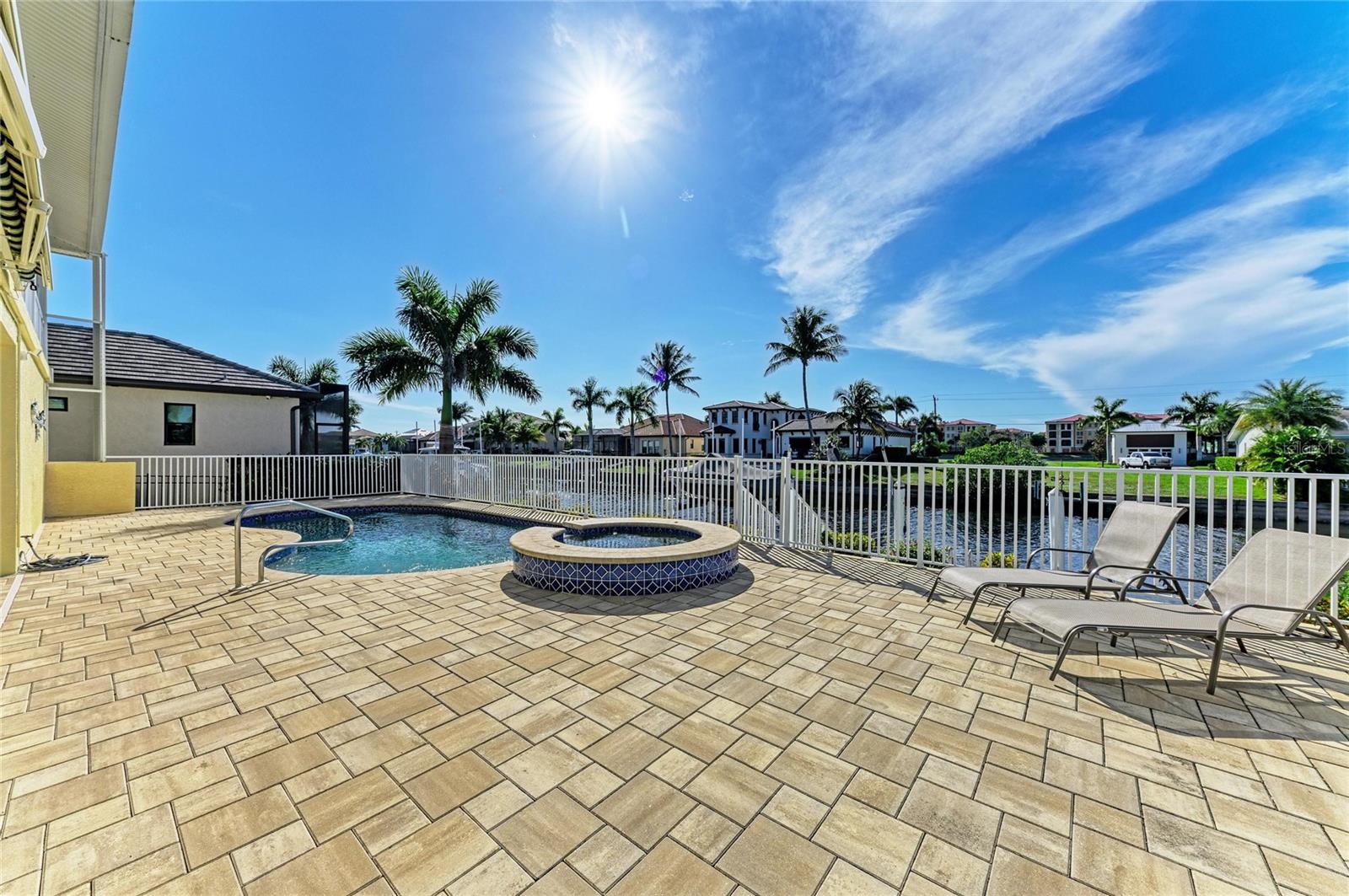 2839 CORAL WAY