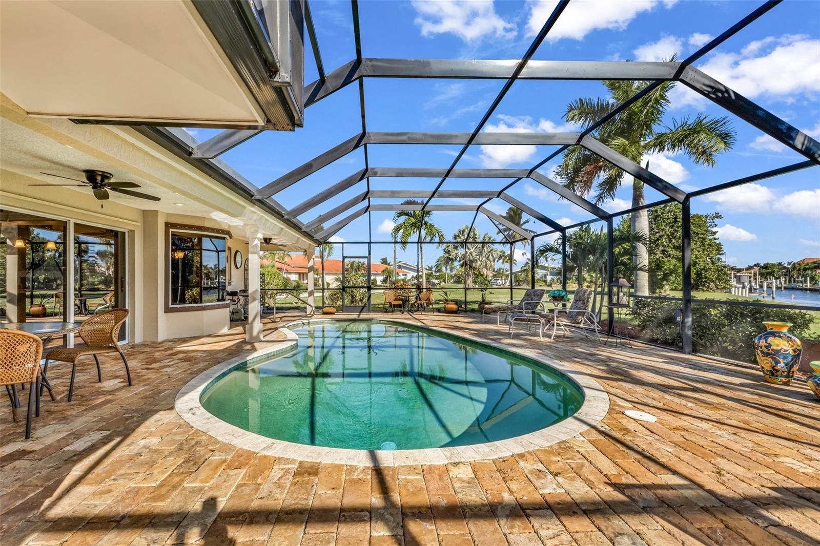 84 OCEAN DR