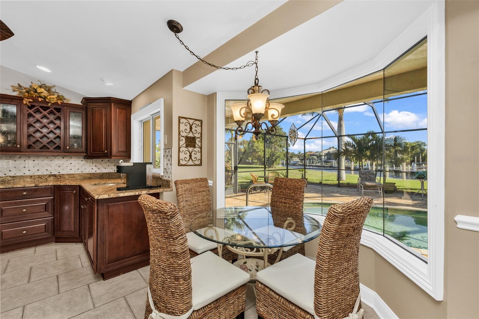 84 OCEAN DR