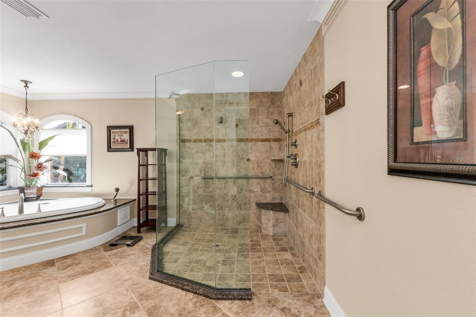 84 OCEAN DR