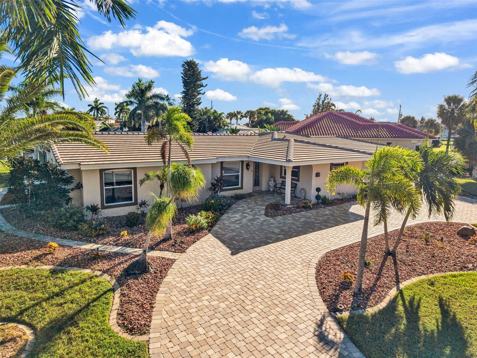 84 OCEAN DR