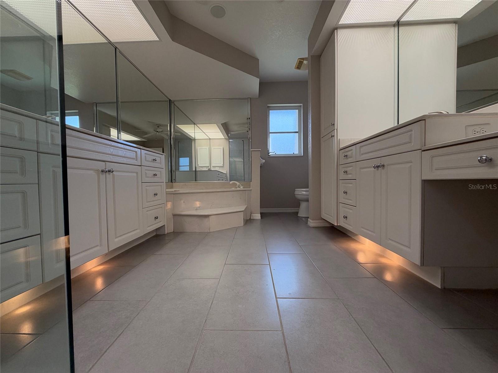 211 ANTOFAGASTA ST
