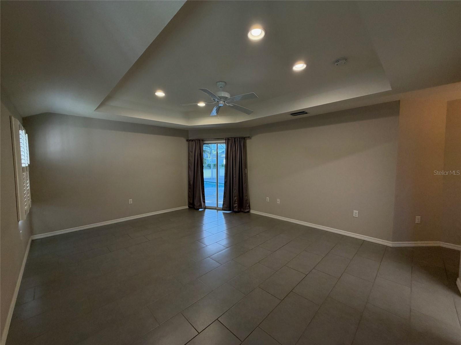 211 ANTOFAGASTA ST