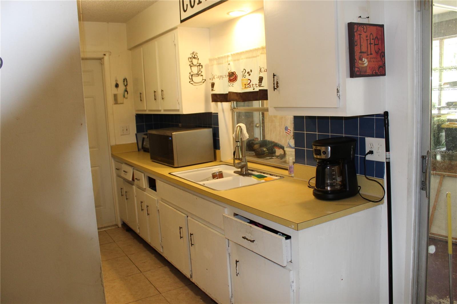 20270 PEACHLAND BLVD