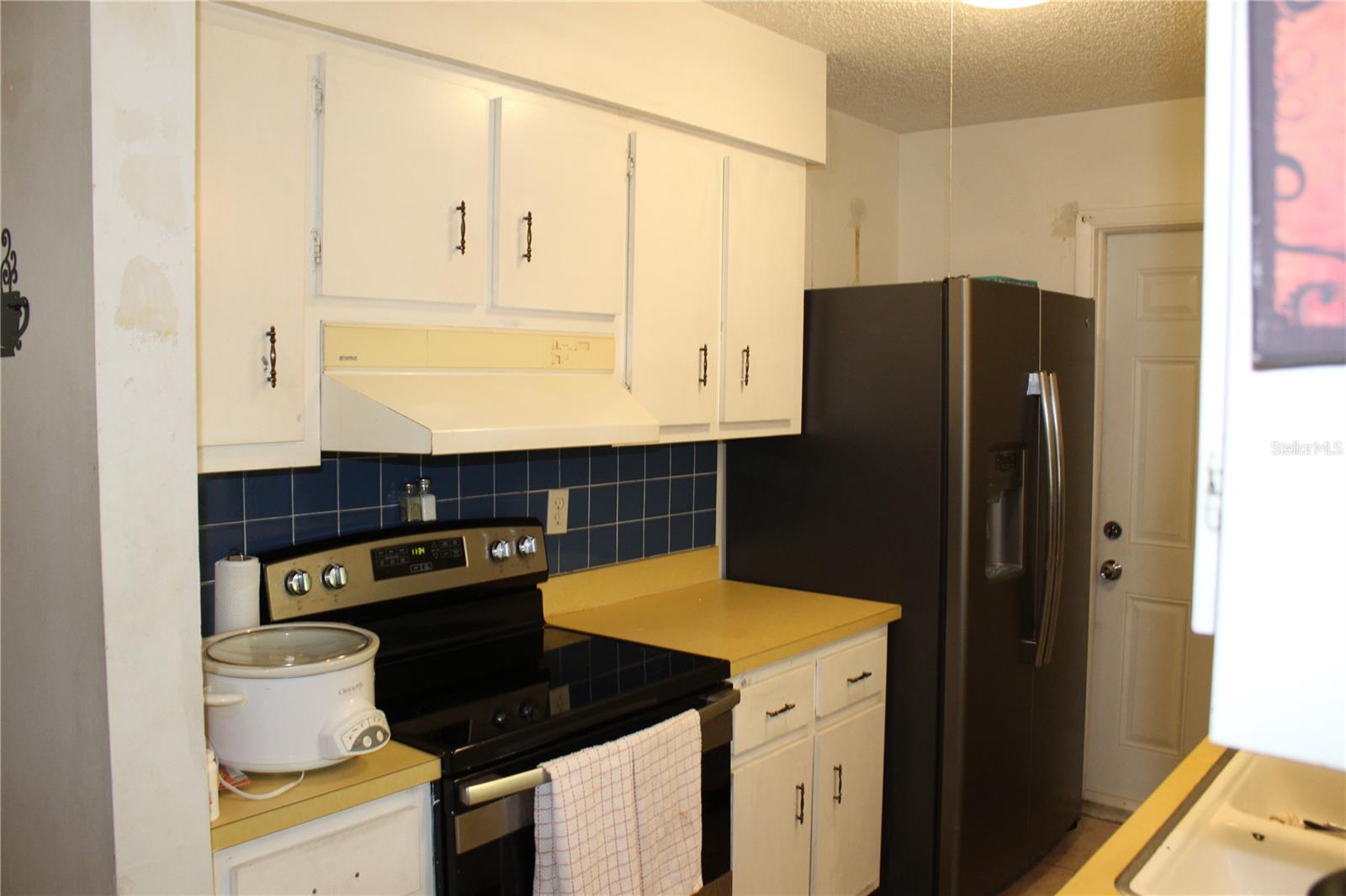 20270 PEACHLAND BLVD