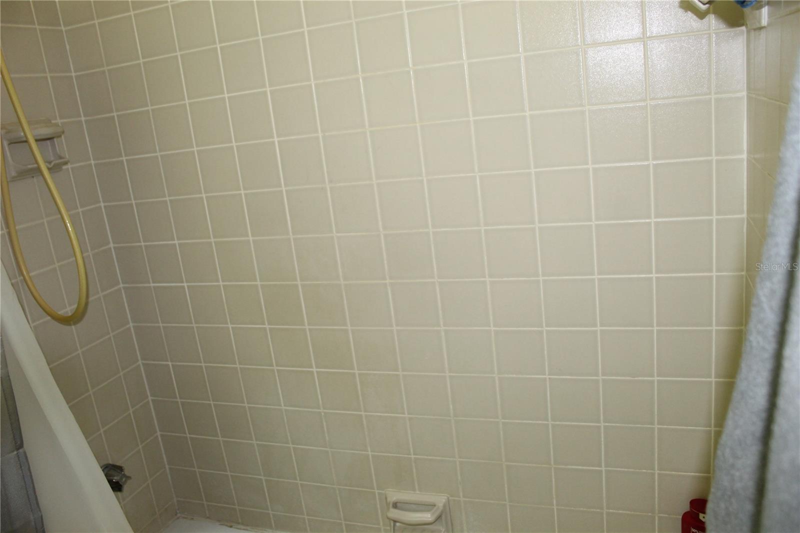 20270 PEACHLAND BLVD