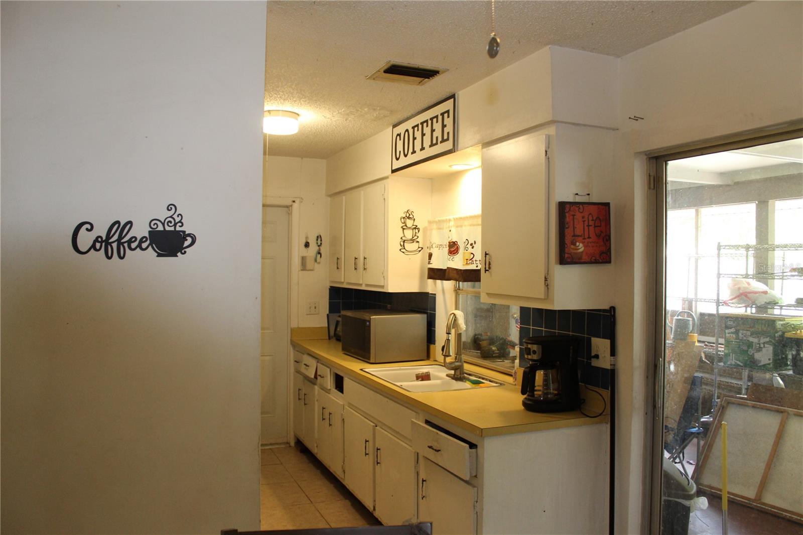 20270 PEACHLAND BLVD