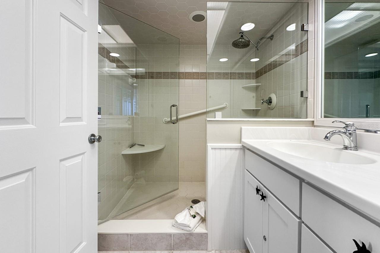 7478 PALM ISLAND DR #2611