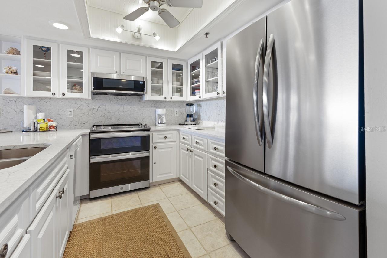 7478 PALM ISLAND DR #2611