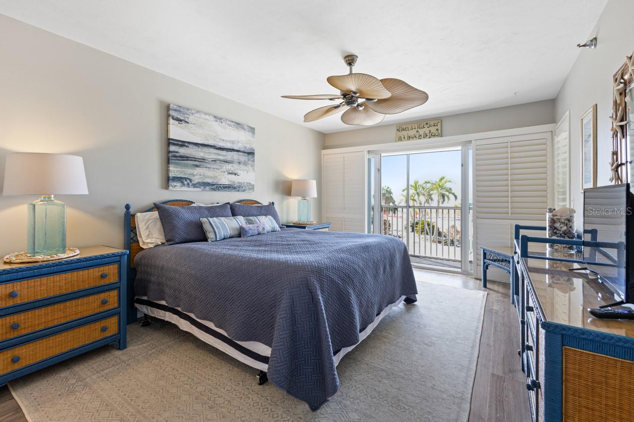 7478 PALM ISLAND DR #2611