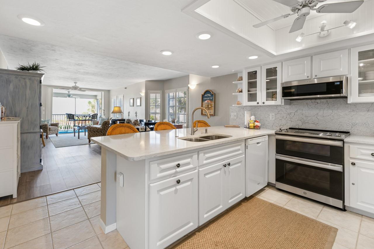 7478 PALM ISLAND DR #2611