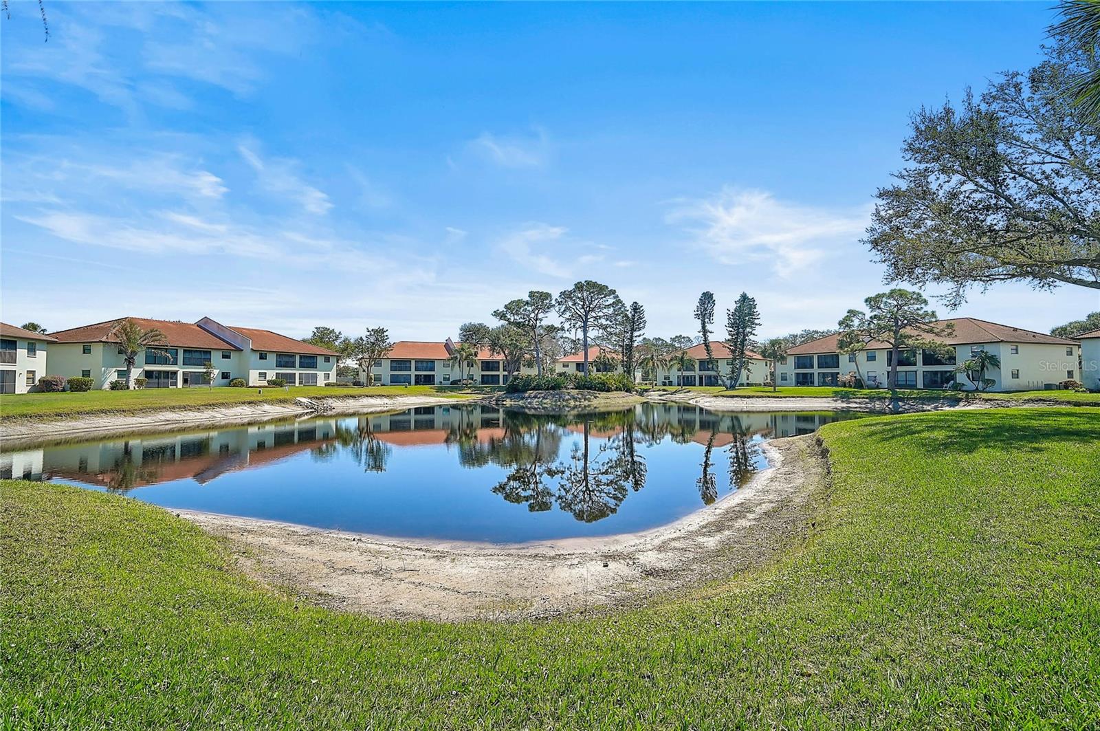 503 PINE HOLLOW CIR #503