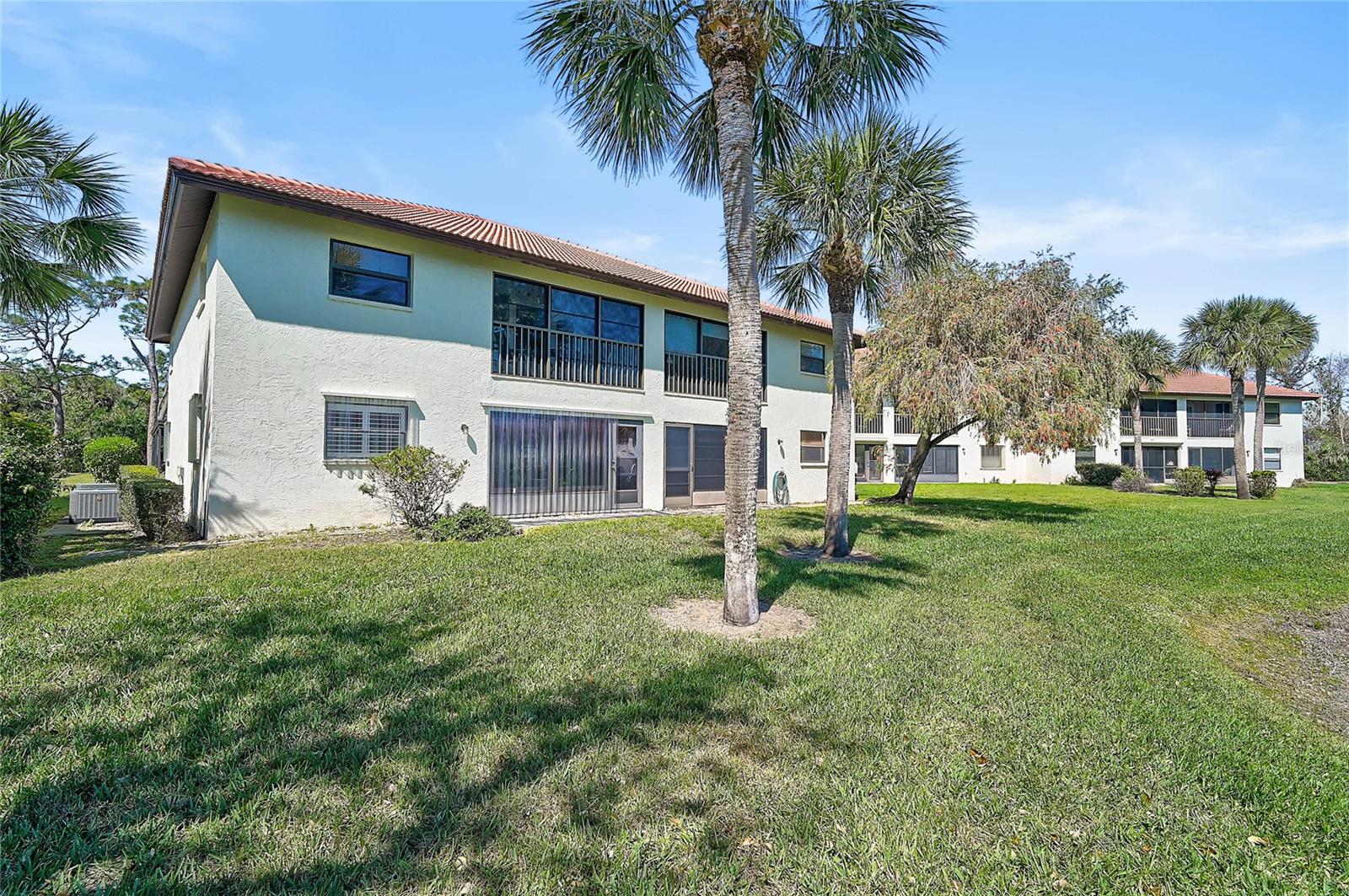 503 PINE HOLLOW CIR #503