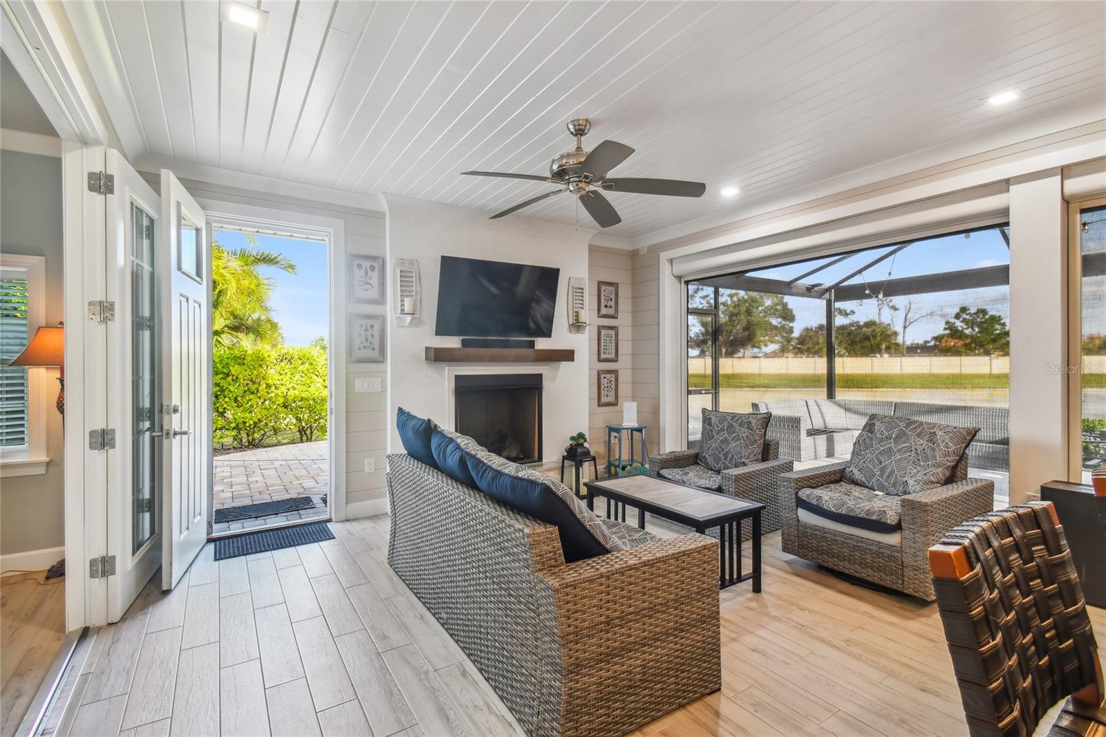 8151 SW SAND CRANE CIR