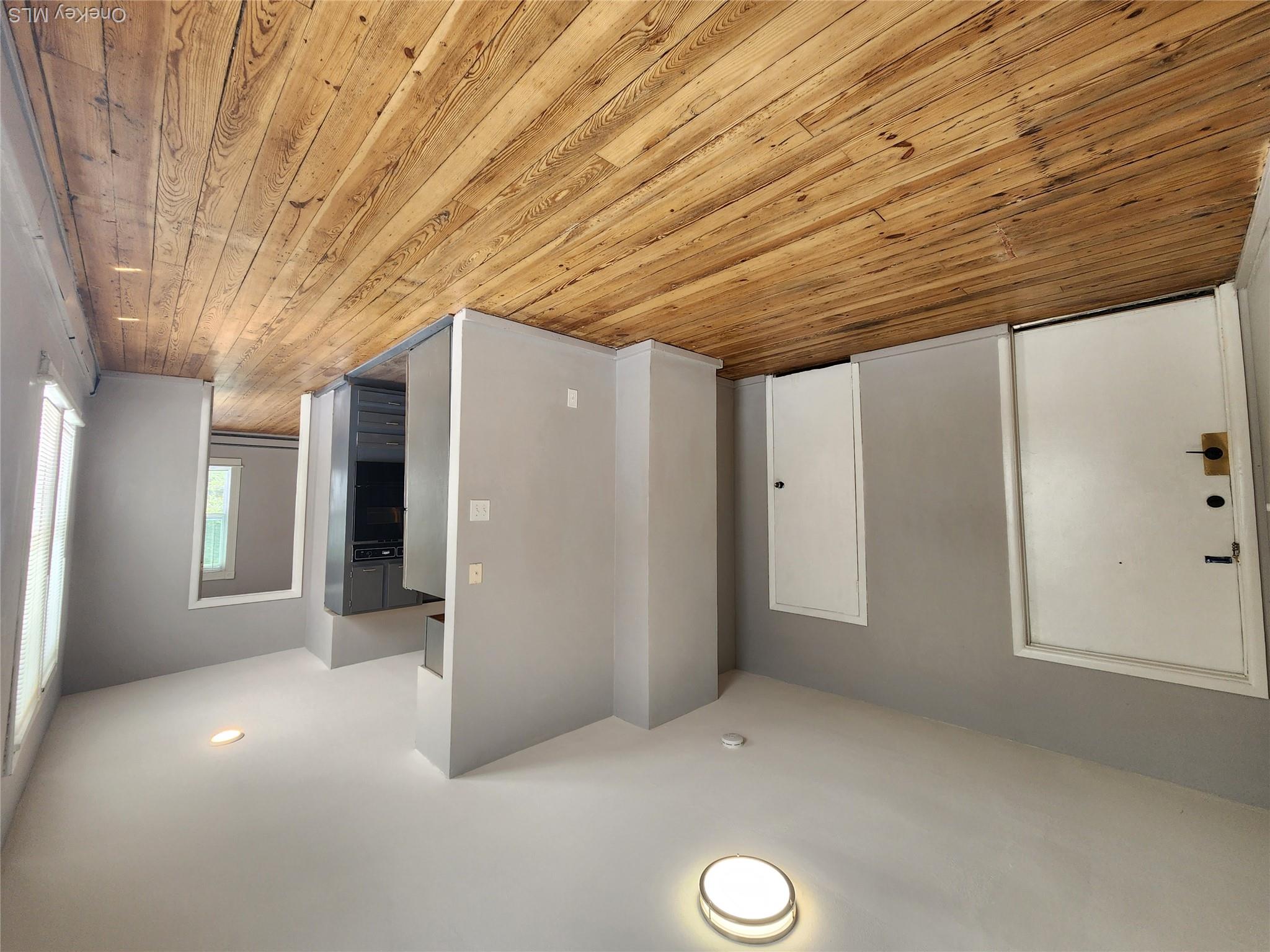 15 Lake Avenue Unit: B