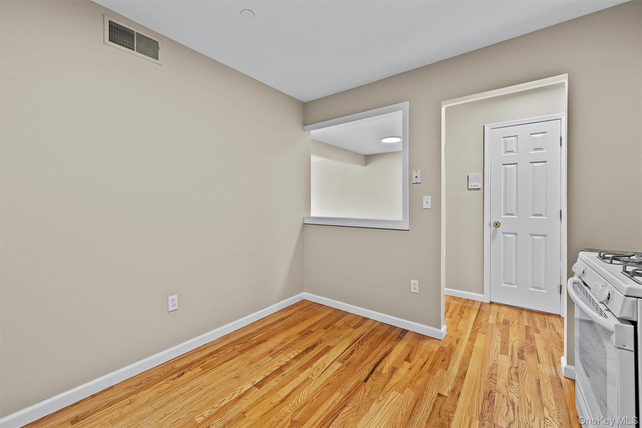 10-12 Chestnut Street Unit: A207