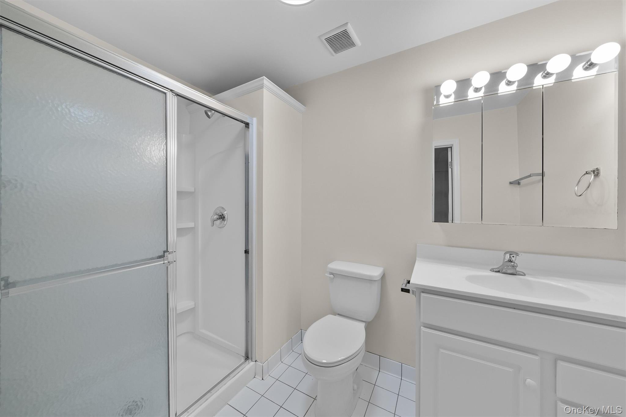 10-12 Chestnut Street Unit: B104