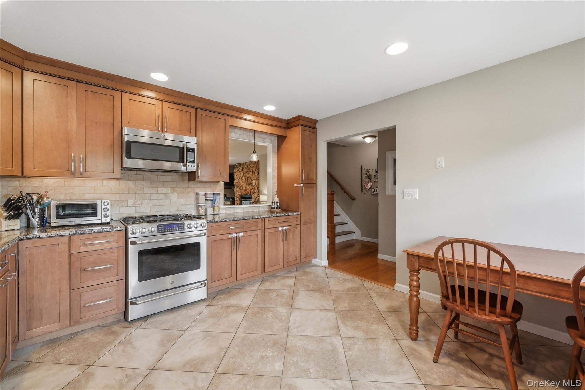 600 Mohawk Court