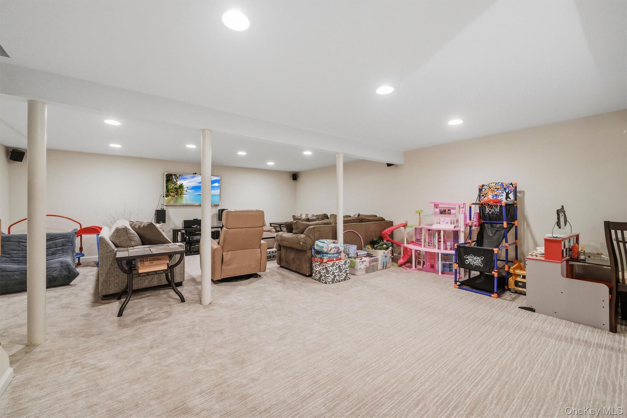 600 Mohawk Court