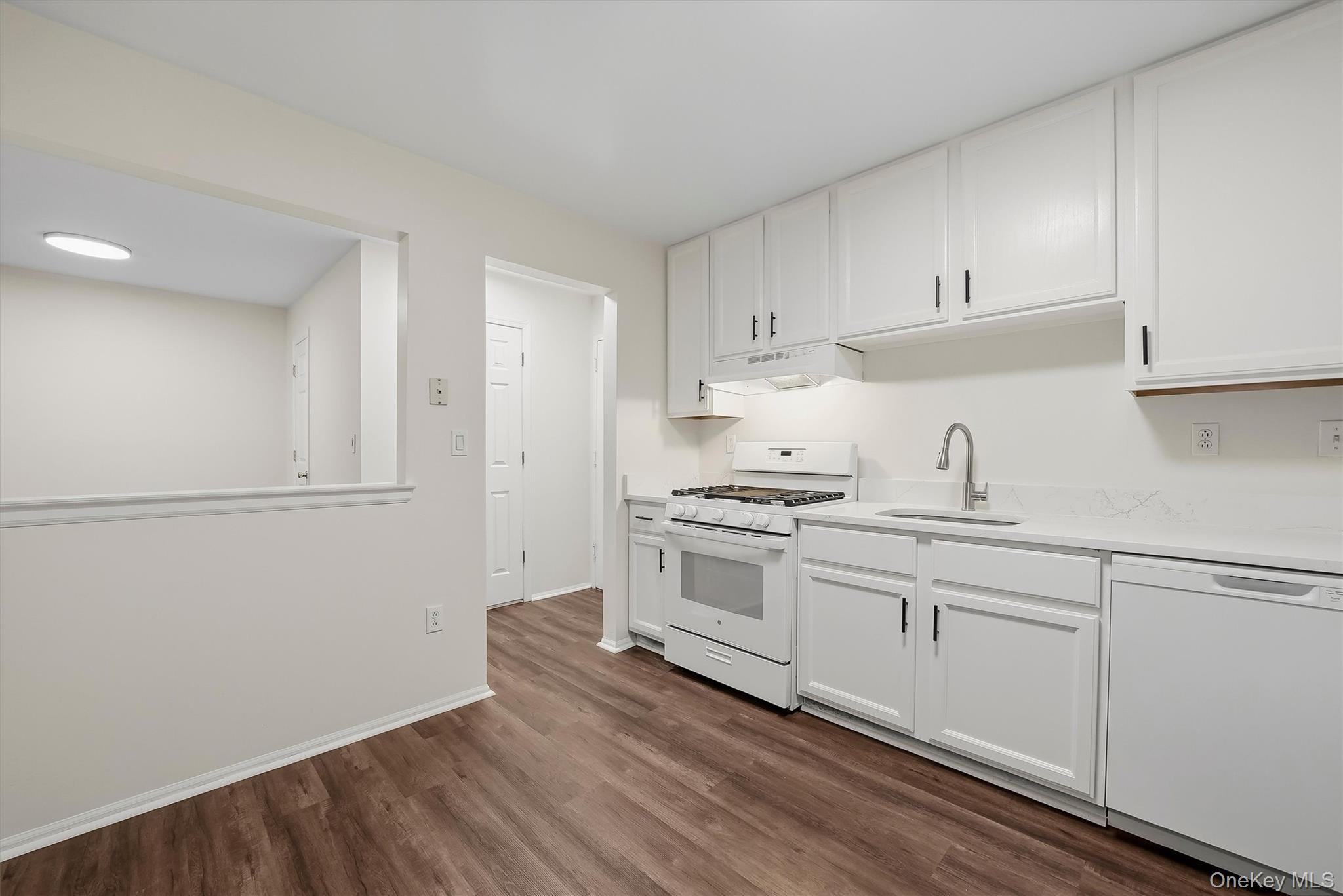 10-12 Chestnut Street Unit: A202