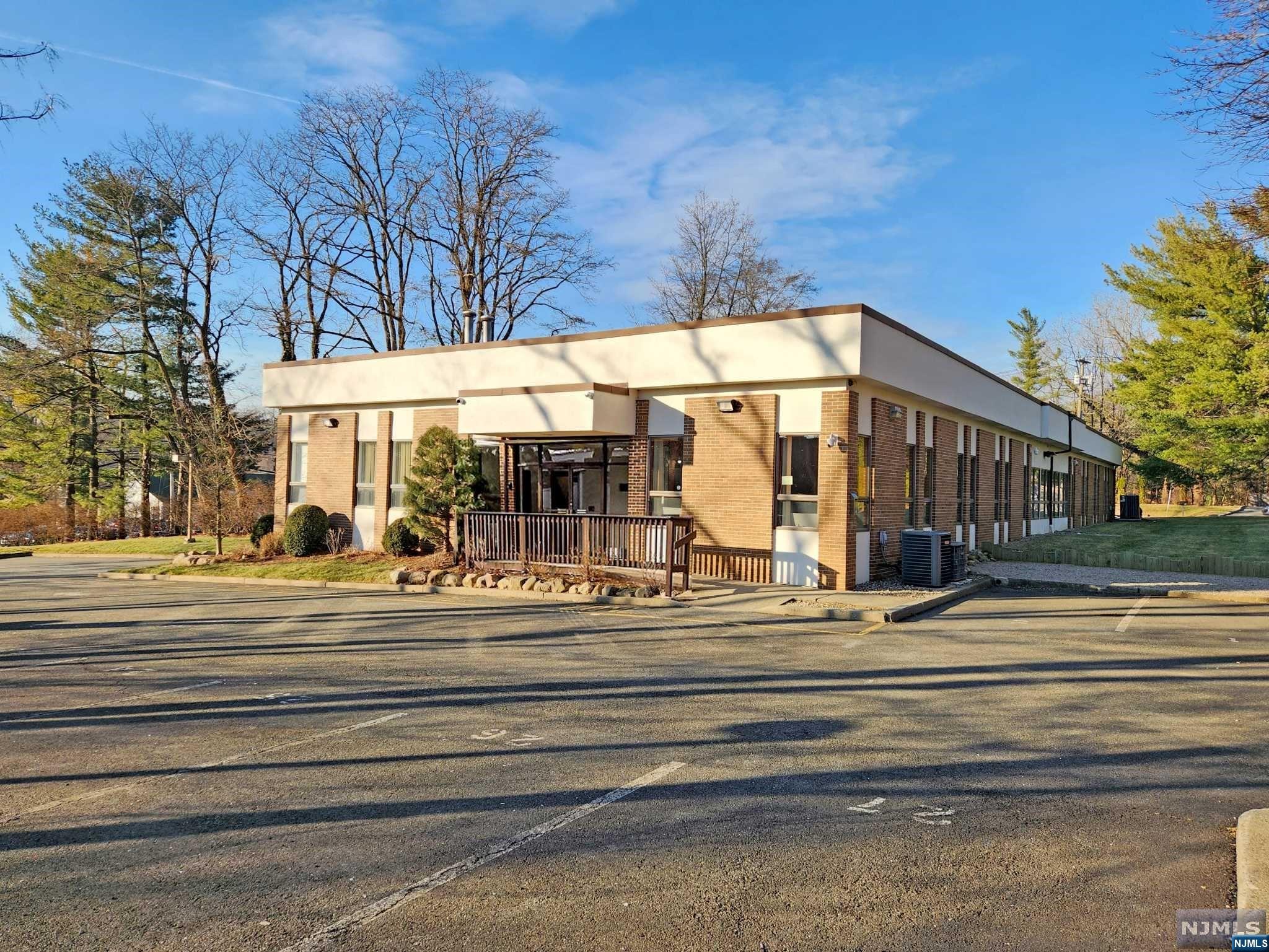72 Summit Avenue