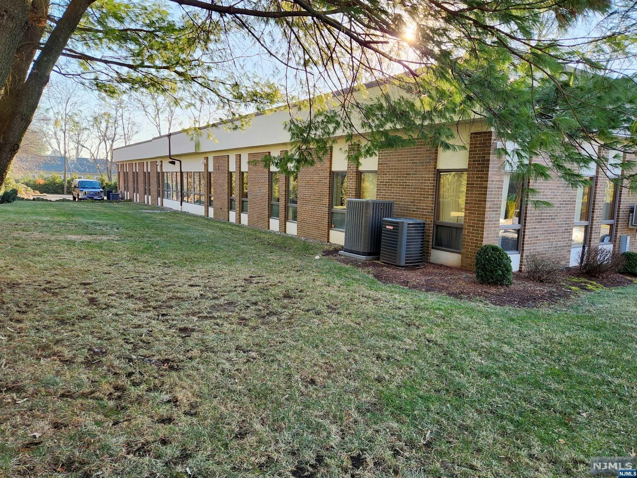 72 Summit Avenue