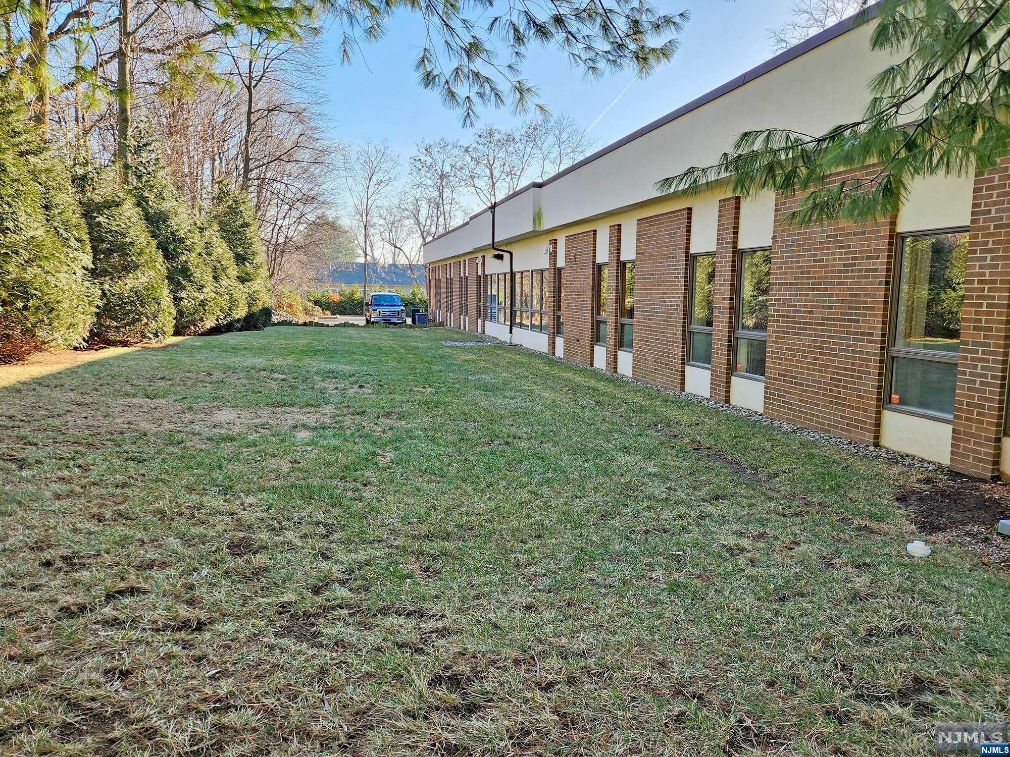 72 Summit Avenue