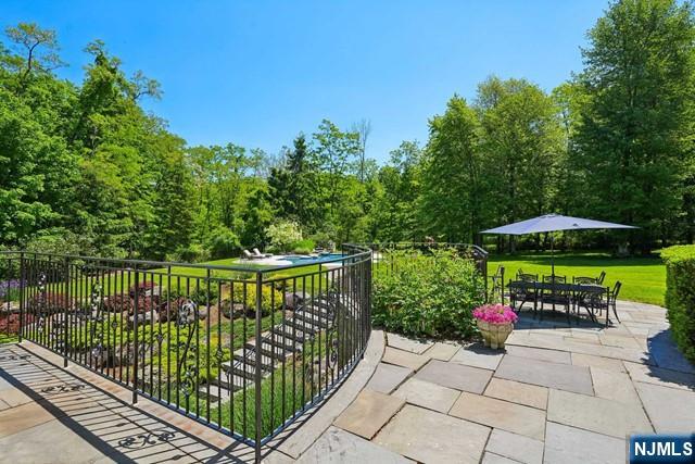 7 Brams Hill Drive