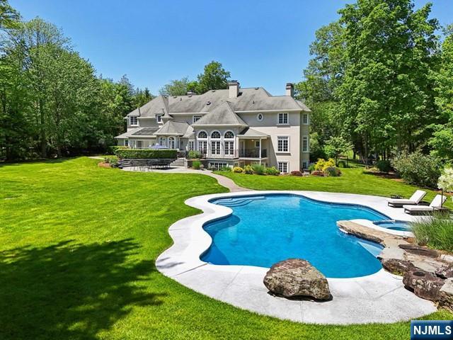 7 Brams Hill Drive