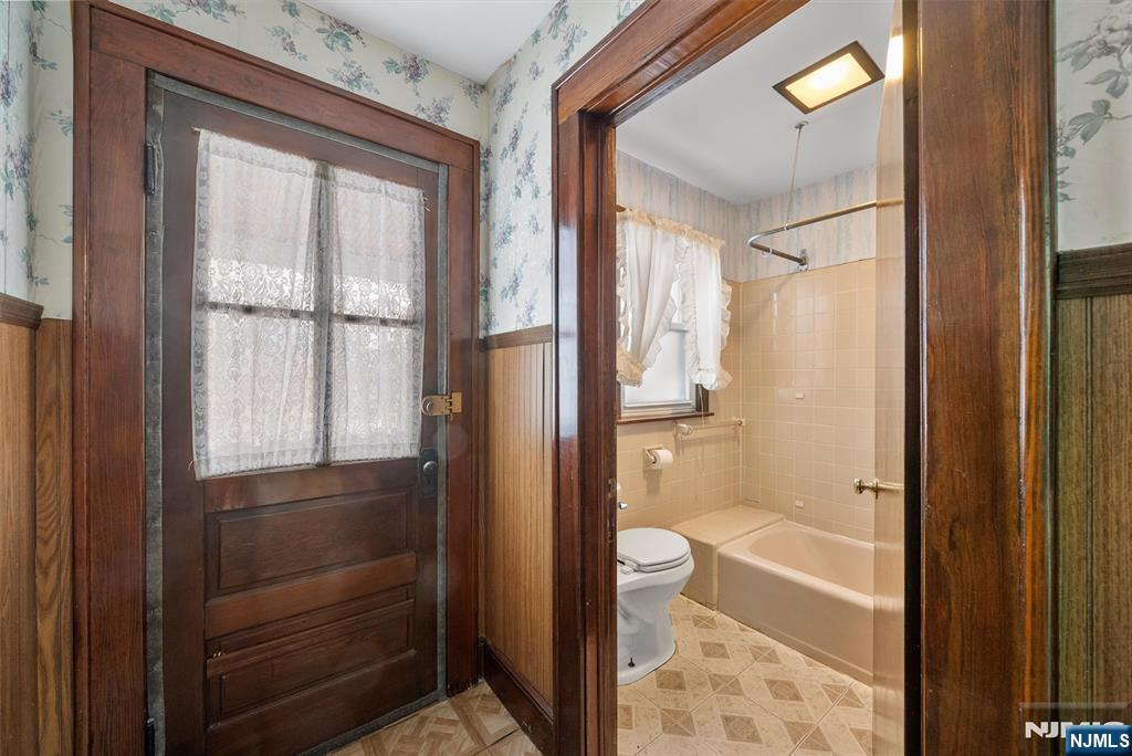 32 Hines Avenue