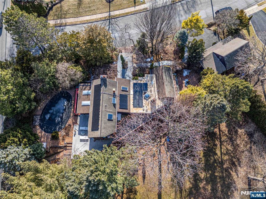279 Erie Avenue